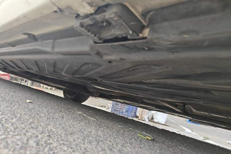 Used Mercedes-Benz C-Class 2016 C 200 L 4MATIC Sport Edition Chassis Rear Left