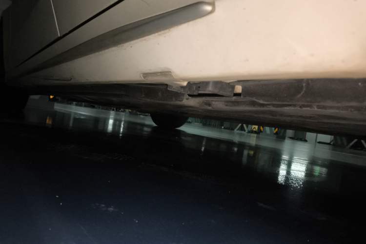 Used Mercedes-Benz C-Class 2016 C 200 L Sport Edition Chassis Rear Left