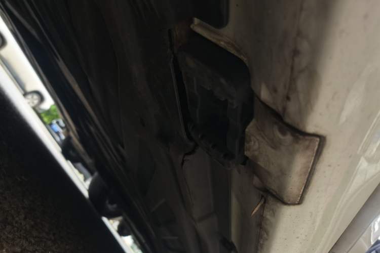 Used Mercedes-Benz C-Class 2016 C 200 L 4MATIC Sport Edition Chassis Rear Right