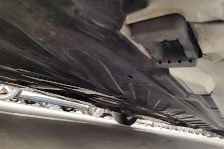 Used Mercedes-Benz C-Class 2016 C 200 Sport Edition Chassis Rear Right