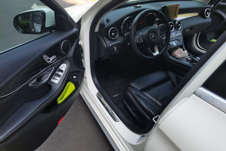 Used Mercedes-Benz C-Class 2016 C 180 L Sport Edition Driver Seat