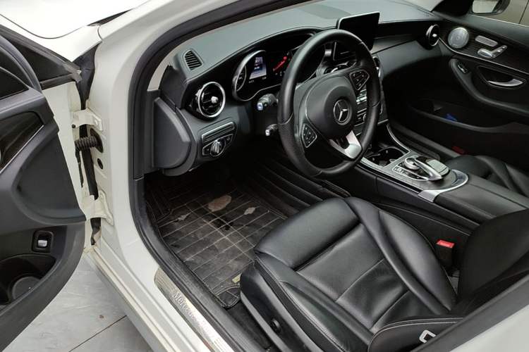 Used Mercedes-Benz C-Class 2016 C 200 L Sport Edition Driver Seat
