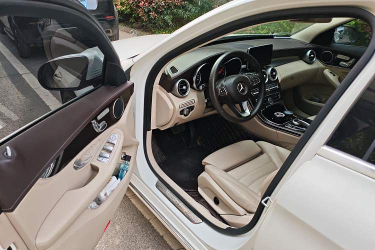 Used Mercedes-Benz C-Class 2016 C 200 L Driver Seat