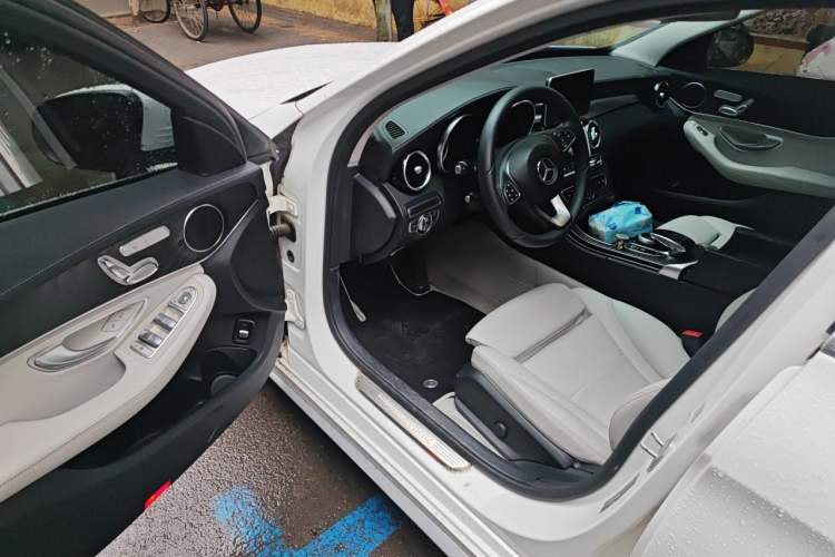 Used Mercedes-Benz C-Class 2016 C 200 L Sport Edition Driver Seat
