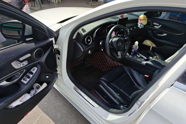 Used Mercedes-Benz C-Class 2016 C 200 L 4MATIC Sport Edition Driver Seat
