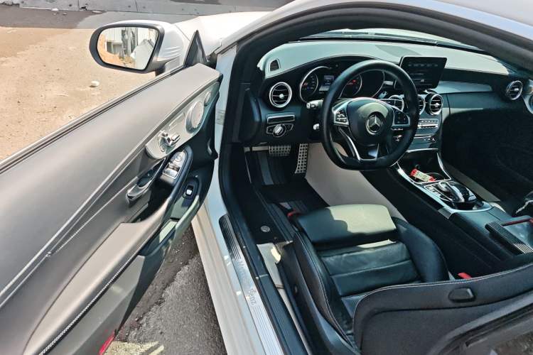 Used Mercedes-Benz C-Class 2016 C 200 Coupe Driver Seat