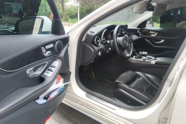 Used Mercedes-Benz C-Class 2016 C 200 L Sport Edition Driver Seat