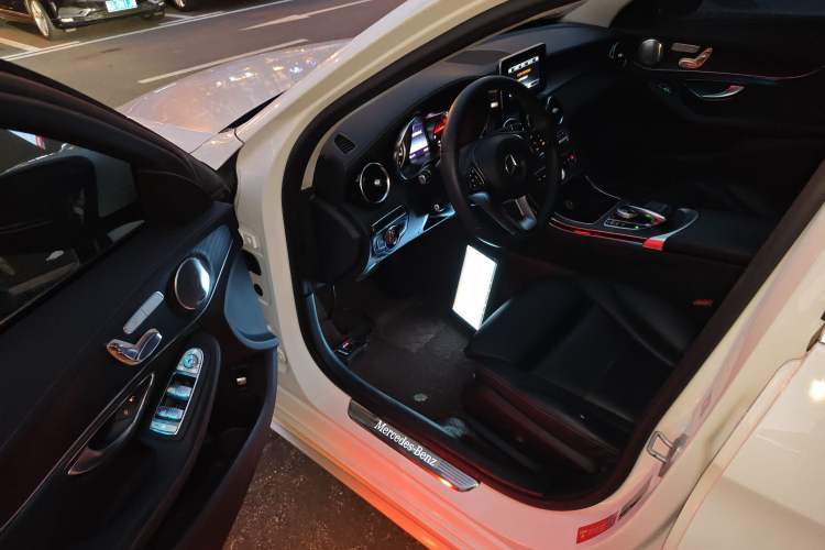 Used Mercedes-Benz C-Class 2016 C 200 L Sport Edition Driver Seat