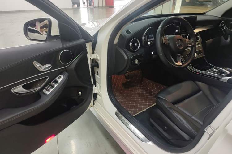 Used Mercedes-Benz C-Class 2016 C 180 L Sport Edition Driver Seat