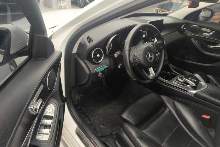 Used Mercedes-Benz C-Class 2016 C 200 L Sport Edition Driver Seat