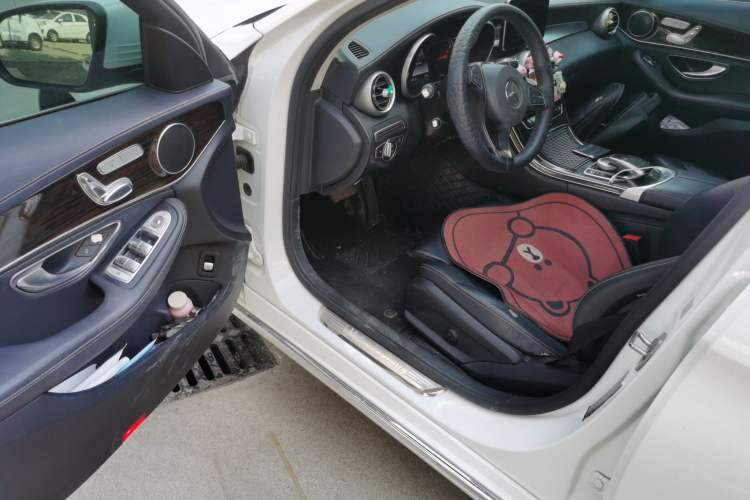Used Mercedes-Benz C-Class 2016 C 200 L Driver Seat