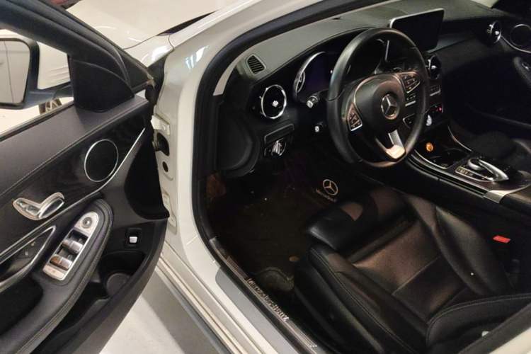 Used Mercedes-Benz C-Class 2016 C 180 L Sport Edition Driver Seat