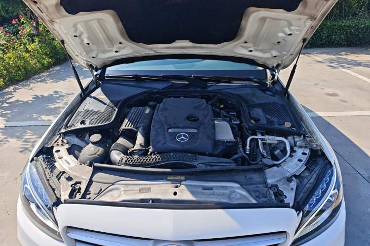 Used Mercedes-Benz C-Class 2016 C 200 L Sport Edition Engine Bay