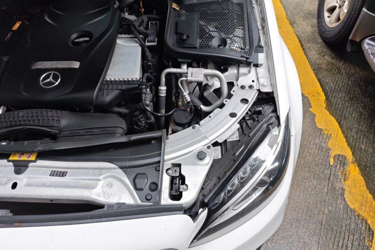 Used Mercedes-Benz C-Class 2016 C 200 L Sport Edition Engine Bay Left