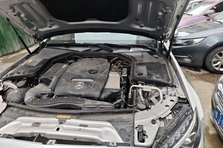 Used Mercedes-Benz C-Class 2016 C 200 L Sport Edition Engine Bay Left