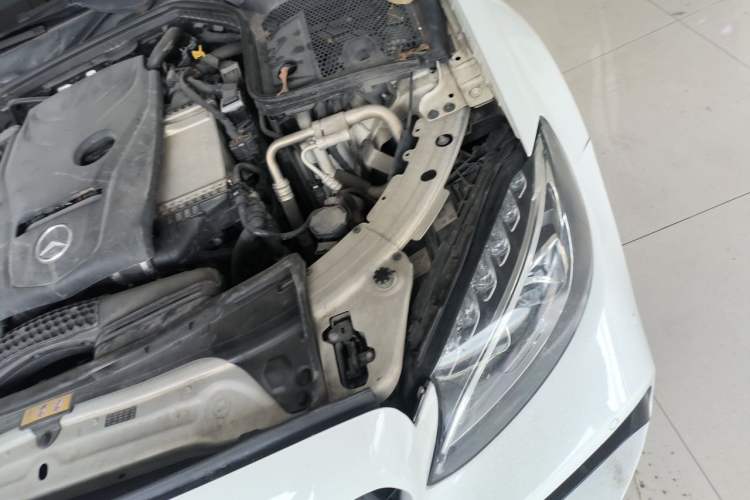 Used Mercedes-Benz C-Class 2016 C 200 Sport Edition Engine Bay Left