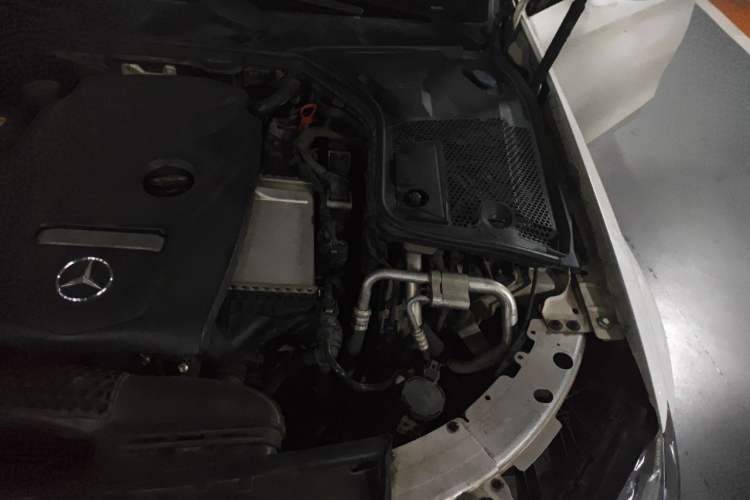 Used Mercedes-Benz C-Class 2016 C 180 L Sport Edition Engine Bay Left