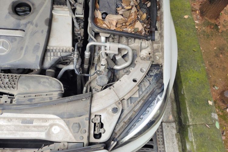 Used Mercedes-Benz C-Class 2016 C 200 L Sport Edition Engine Bay Left