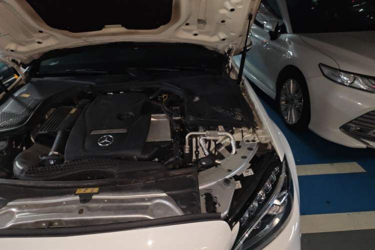 Used Mercedes-Benz C-Class 2016 C 200 L Sport Edition Engine Bay Left