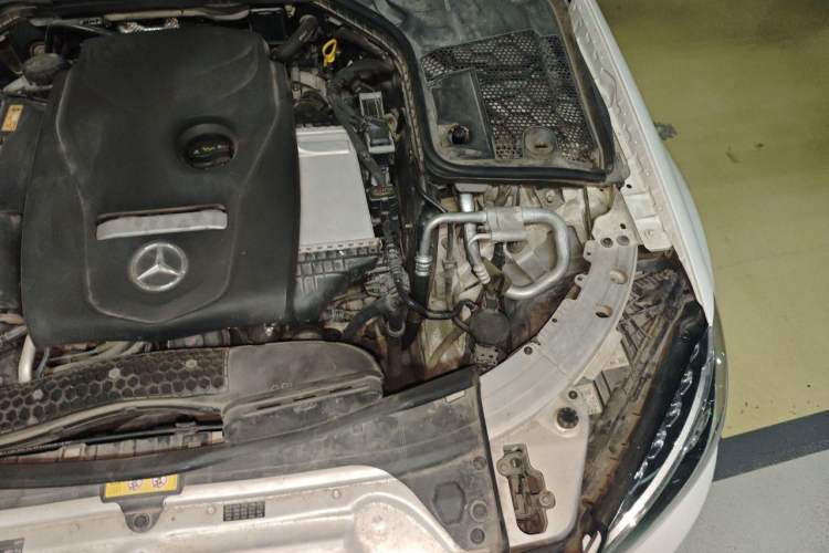 Used Mercedes-Benz C-Class 2016 C 200 Sport Edition Engine Bay Left