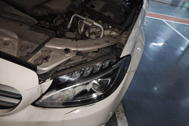 Used Mercedes-Benz C-Class 2016 C 180 L Engine Bay Left