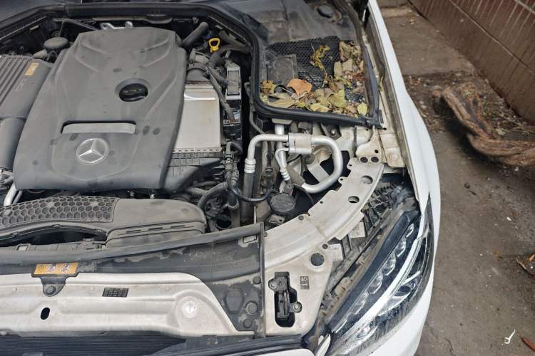 Used Mercedes-Benz C-Class 2016 C 200 Sport Edition 4MATIC Engine Bay Left