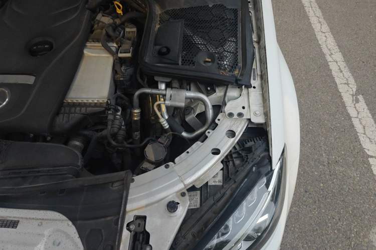 Used Mercedes-Benz C-Class 2016 C 200 Sport Edition Engine Bay Left