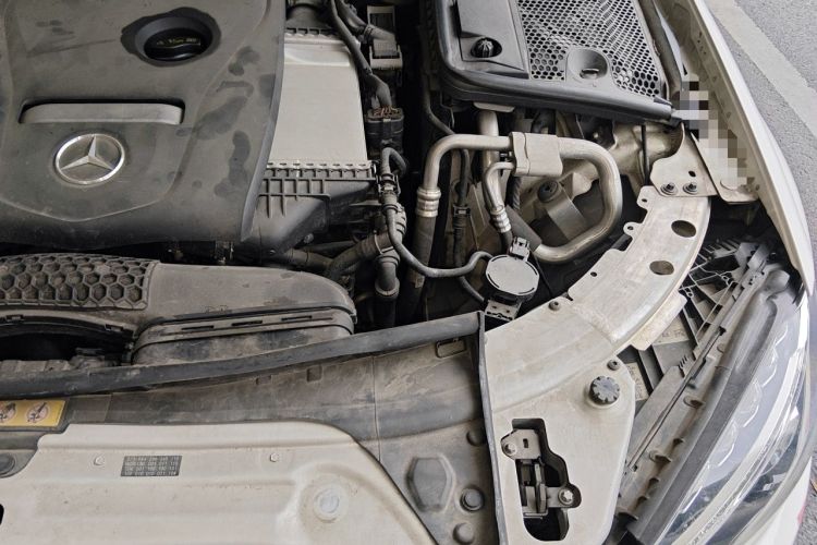Used Mercedes-Benz C-Class 2016 C 200 L Sport Edition Engine Bay Left