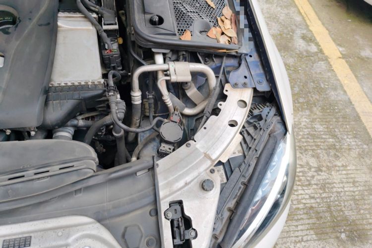 Used Mercedes-Benz C-Class 2016 C 180 L Sport Edition Engine Bay Left