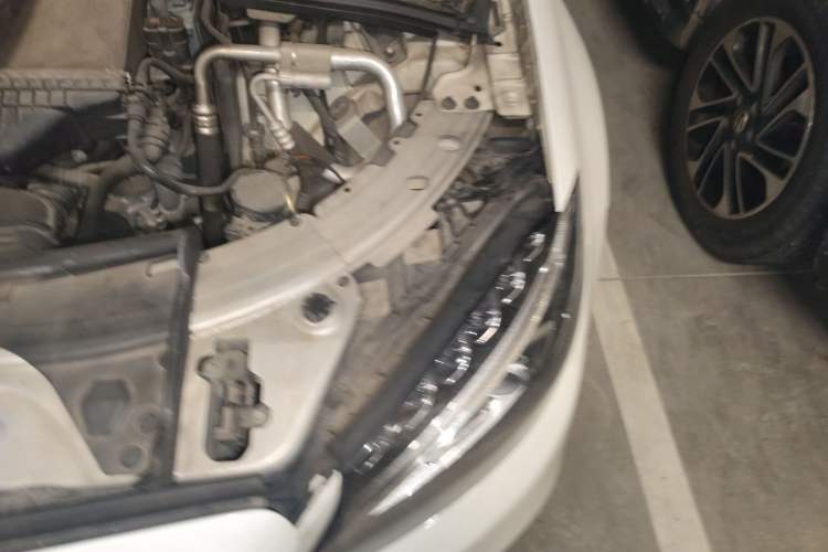 Used Mercedes-Benz C-Class 2016 C 200 Sport Edition Engine Bay Left