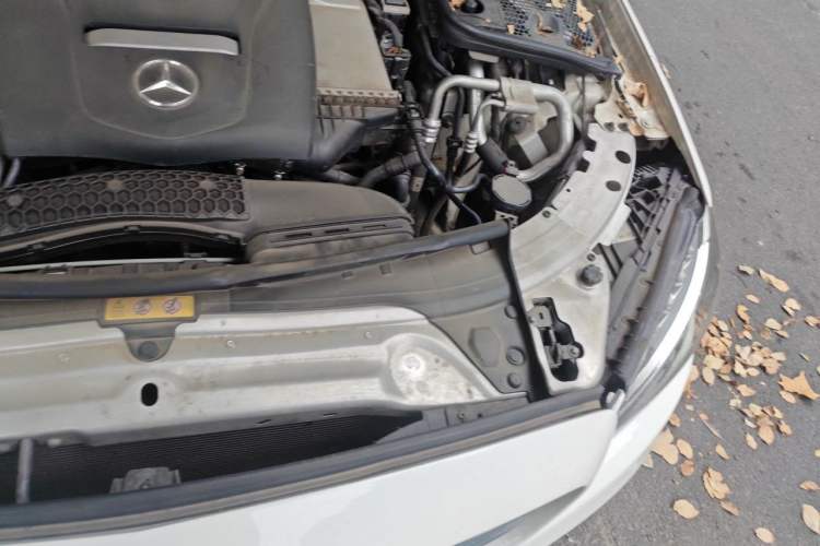 Used Mercedes-Benz C-Class 2016 C 180 L Sport Edition Engine Bay Left