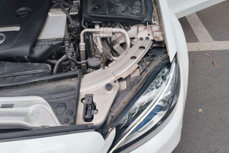 Used Mercedes-Benz C-Class 2016 C 200 Sport Edition Engine Bay Left