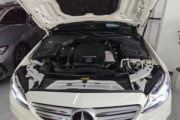 Used Mercedes-Benz C-Class 2016 C 200 L Sport Edition Engine Bay