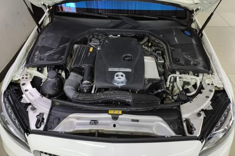 Used Mercedes-Benz C-Class 2016 C 200 L Sport Edition Engine Bay