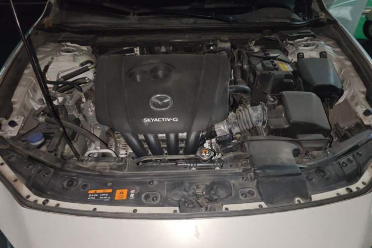 Used Mercedes-Benz C-Class 2016 C 180 Estate Engine Bay