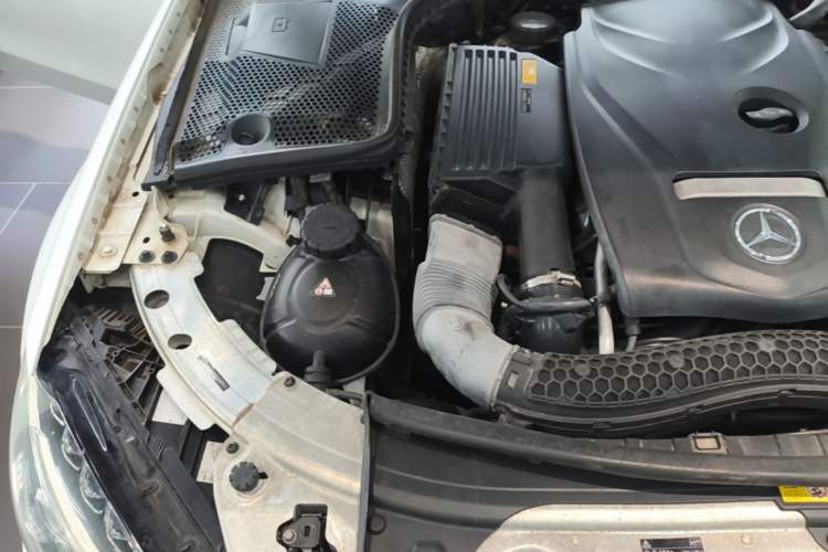 Used Mercedes-Benz C-Class 2016 C 180 L Sport Edition Engine Bay Right