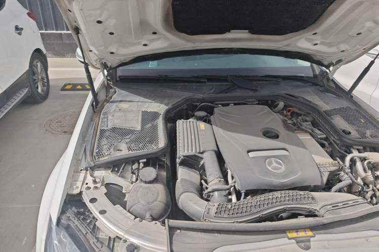 Used Mercedes-Benz C-Class 2016 C 180 L Sport Edition Engine Bay Right