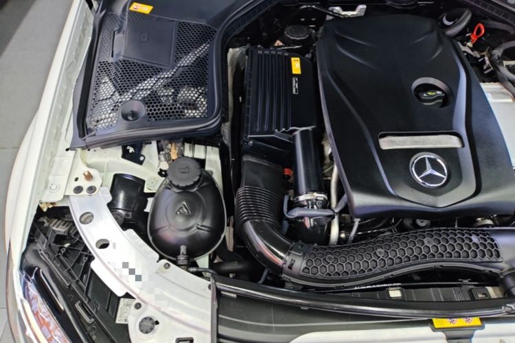 Used Mercedes-Benz C-Class 2016 C 180 L Sport Edition Engine Bay Right