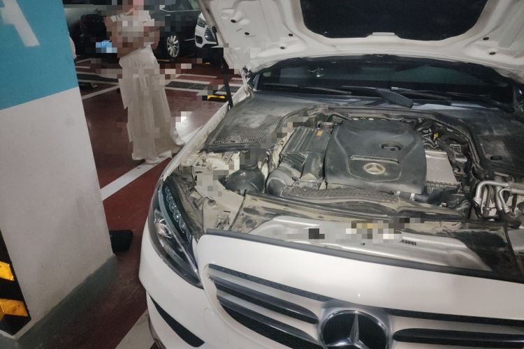 Used Mercedes-Benz C-Class 2016 C 200 L Sport Edition Engine Bay Right