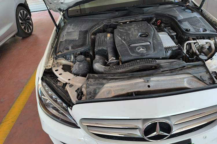 Used Mercedes-Benz C-Class 2016 C 180 L Sport Edition Engine Bay Right