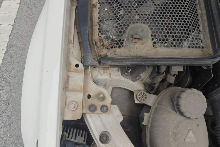 Used Mercedes-Benz C-Class 2016 C 200 L Sport Edition Engine Bay Right