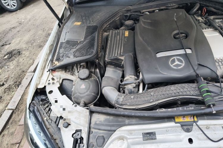 Used Mercedes-Benz C-Class 2016 C 180 L Engine Bay Right