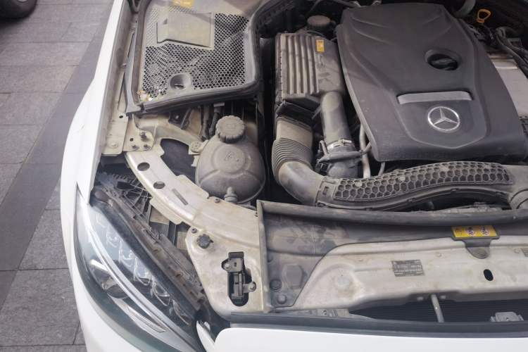 Used Mercedes-Benz C-Class 2016 C 200 L Sport Edition Engine Bay Right