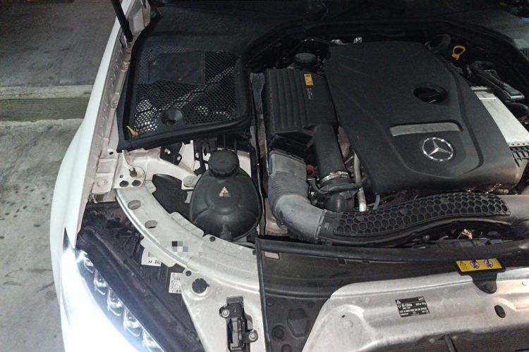 Used Mercedes-Benz C-Class 2016 C 200 L Sport Edition Engine Bay Right