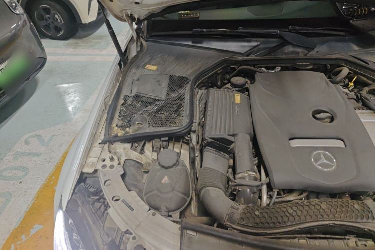 Used Mercedes-Benz C-Class 2016 C 200 L Sport Edition Engine Bay Right