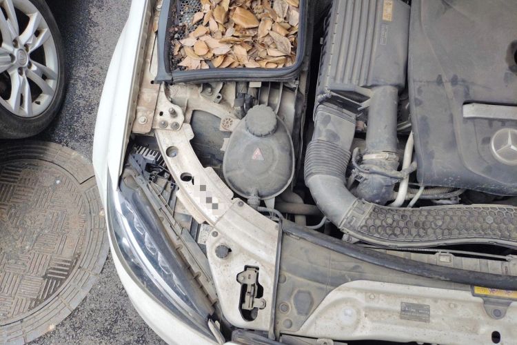 Used Mercedes-Benz C-Class 2016 C 200 L Sport Edition Engine Bay Right