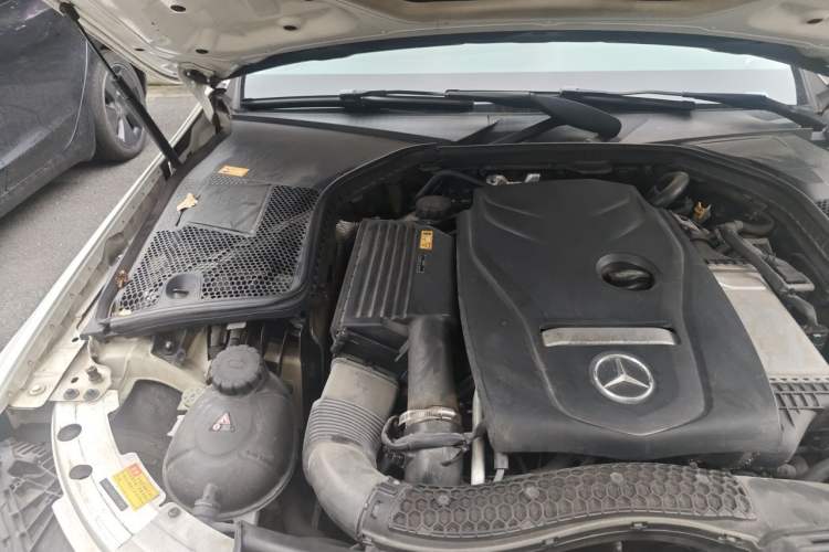 Used Mercedes-Benz C-Class 2016 C 200 L Sport Edition Engine Bay Right