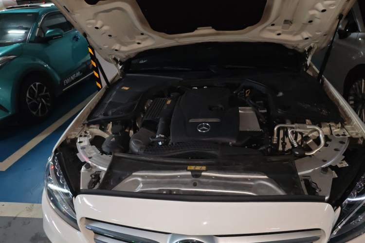 Used Mercedes-Benz C-Class 2016 C 200 L Sport Edition Engine Bay Right