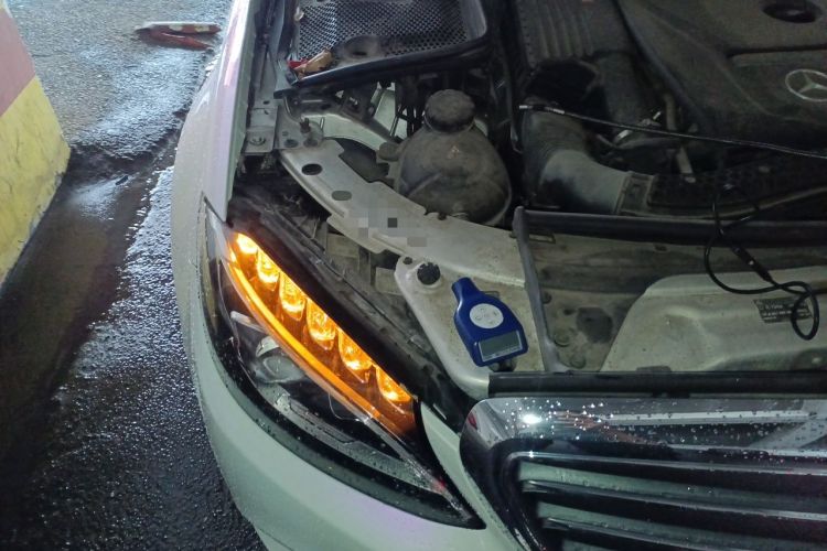 Used Mercedes-Benz C-Class 2016 C 200 L Engine Bay Right