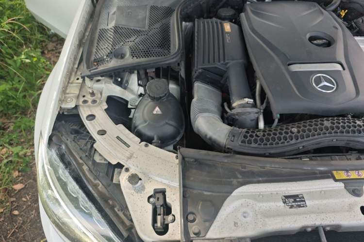 Used Mercedes-Benz C-Class 2016 C 200 L Sport Edition Engine Bay Right